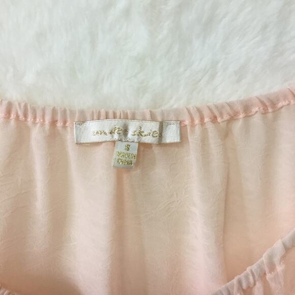 Under Skies Sheer Blush Flower Pattern Blouse - Picture 3 of 9